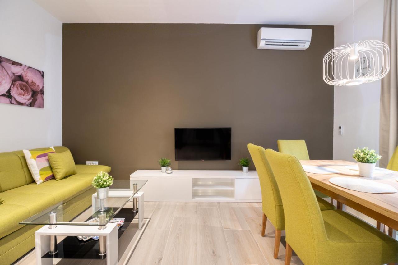 Apartments Fiorello Риека Экстерьер фото